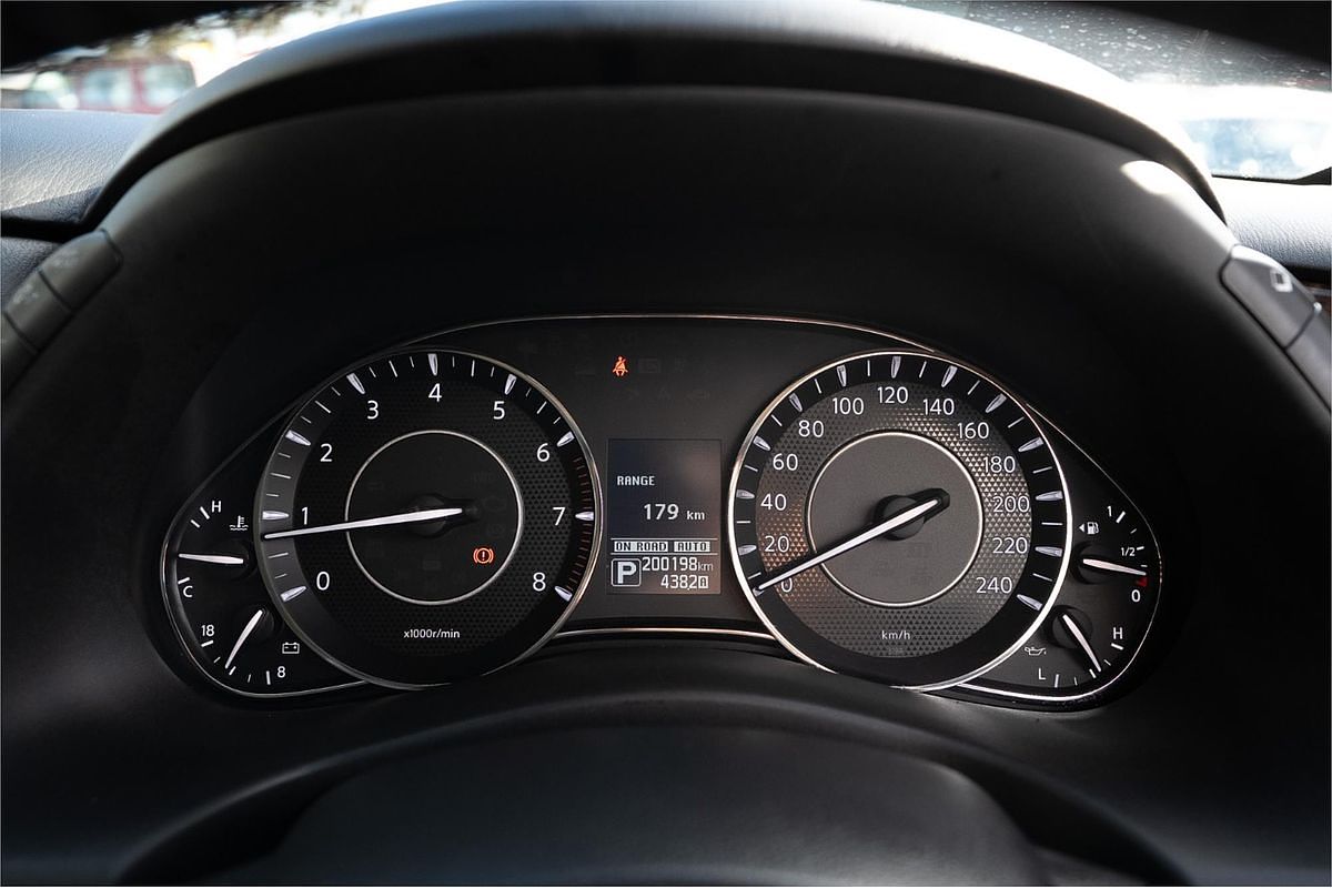 2014 Nissan Patrol Ti-L Y62