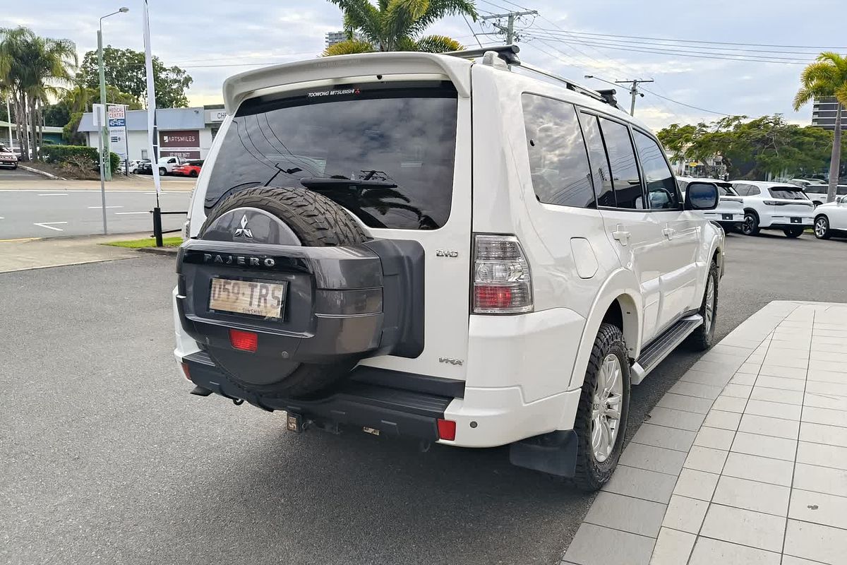 2014 Mitsubishi Pajero VR-X NW