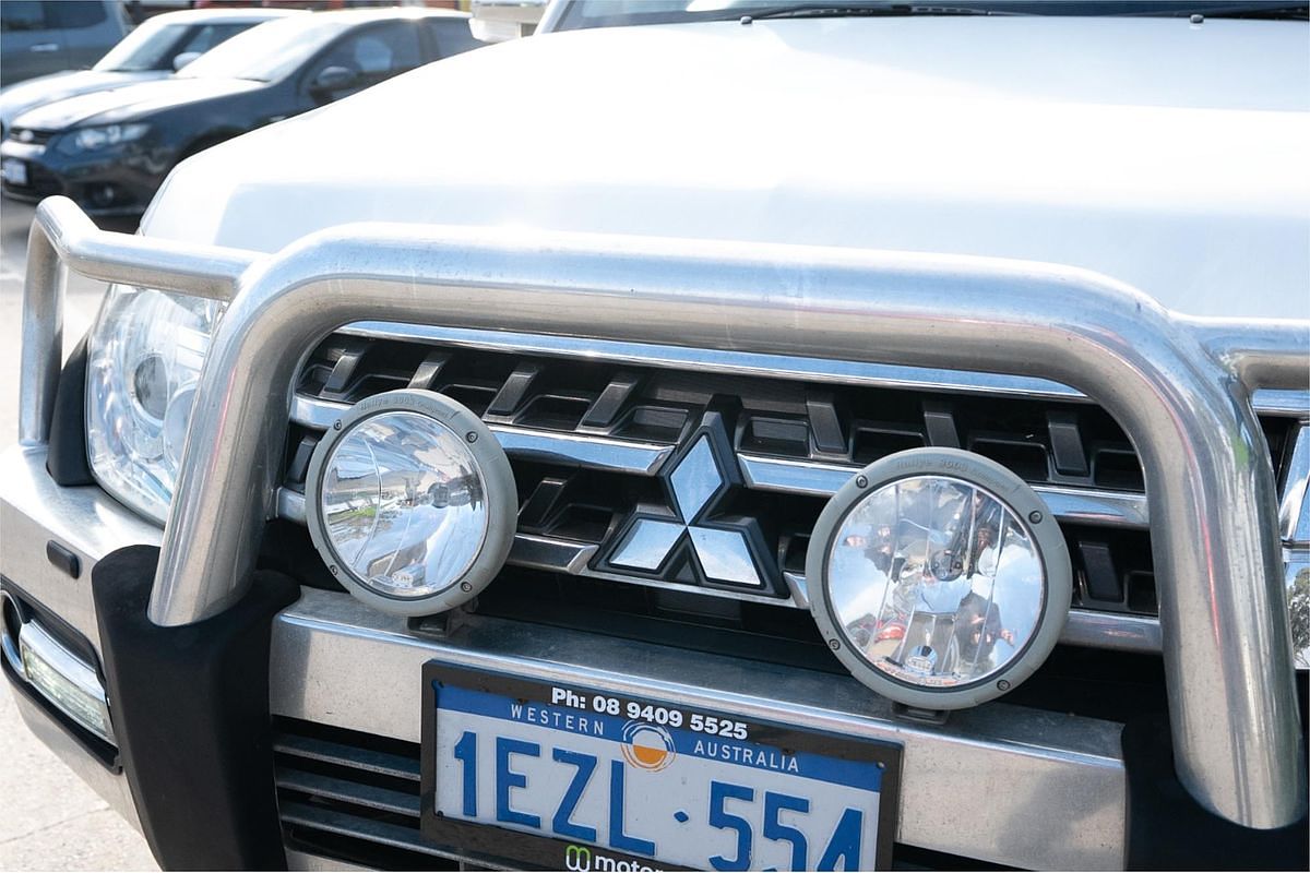 2015 Mitsubishi Pajero GLS NX