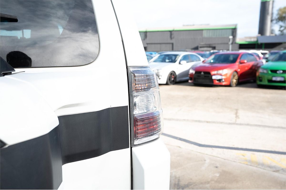 2015 Mitsubishi Pajero GLS NX