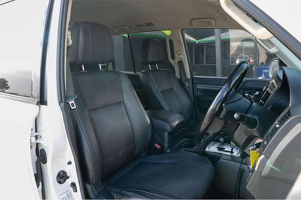 2015 Mitsubishi Pajero GLS NX