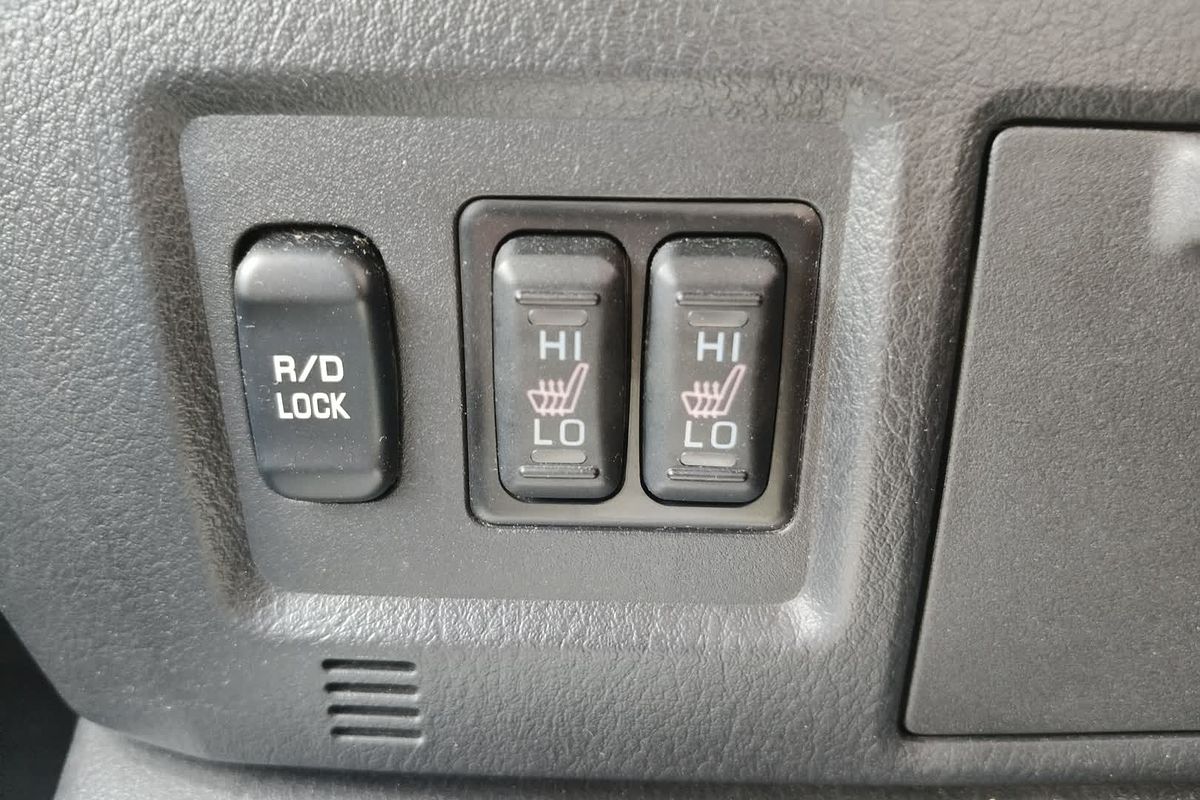 2014 Mitsubishi Pajero VR-X NW