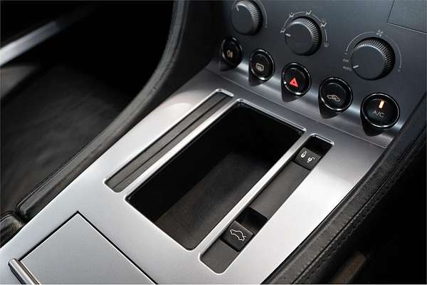 2005 Aston Martin DB9