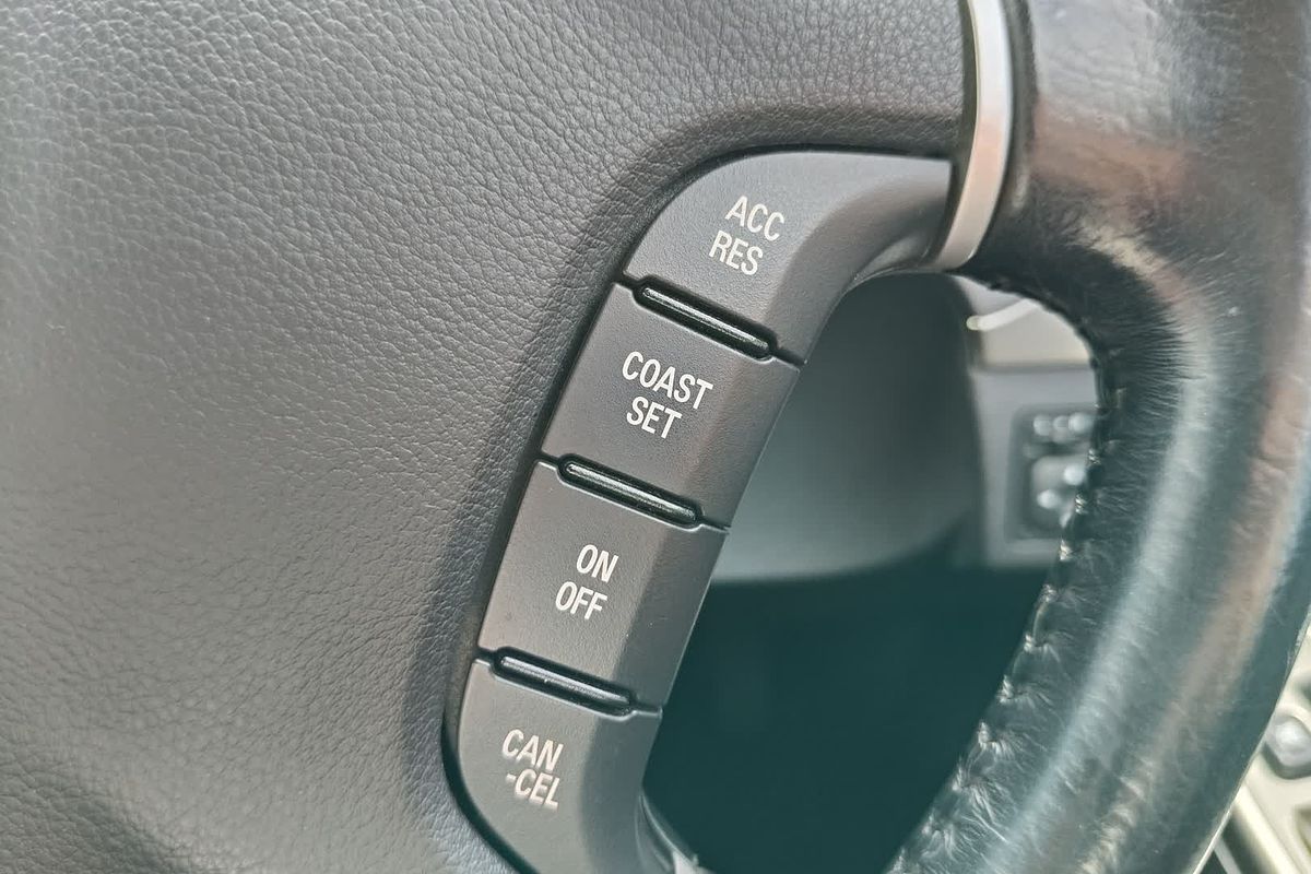 2014 Mitsubishi Pajero VR-X NW