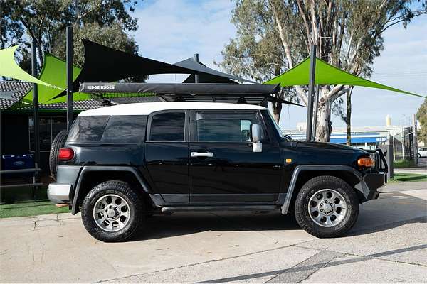 2011 Toyota FJ Cruiser GSJ15R