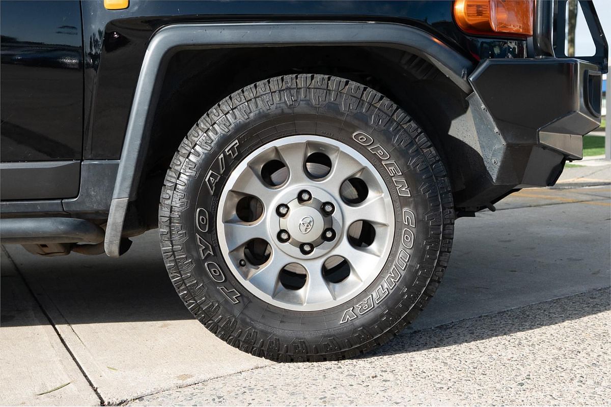 2011 Toyota FJ Cruiser GSJ15R