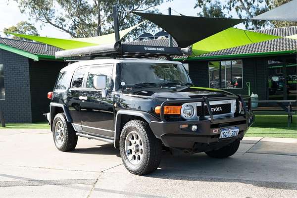 2011 Toyota FJ Cruiser GSJ15R