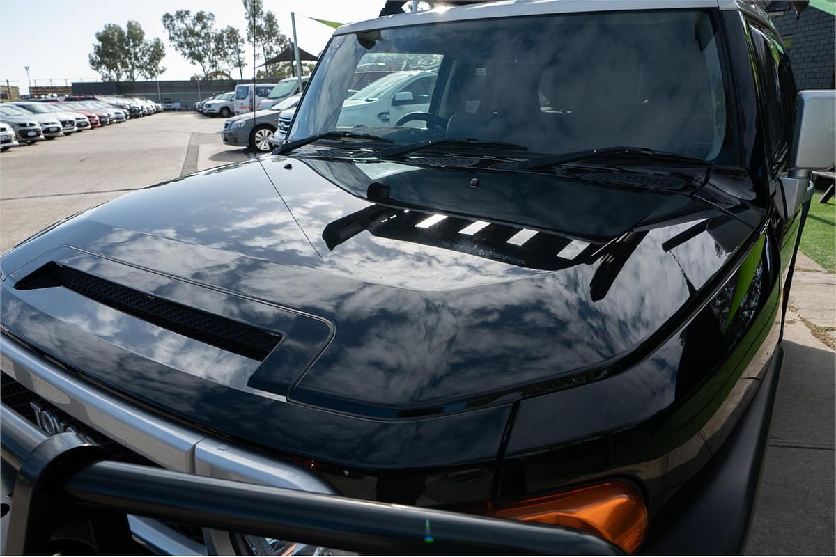 2011 Toyota FJ Cruiser GSJ15R