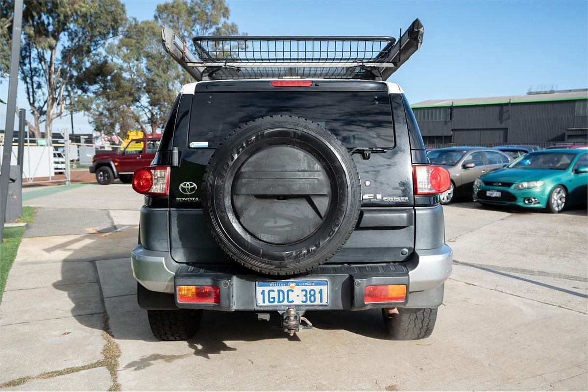 2011 Toyota FJ Cruiser GSJ15R