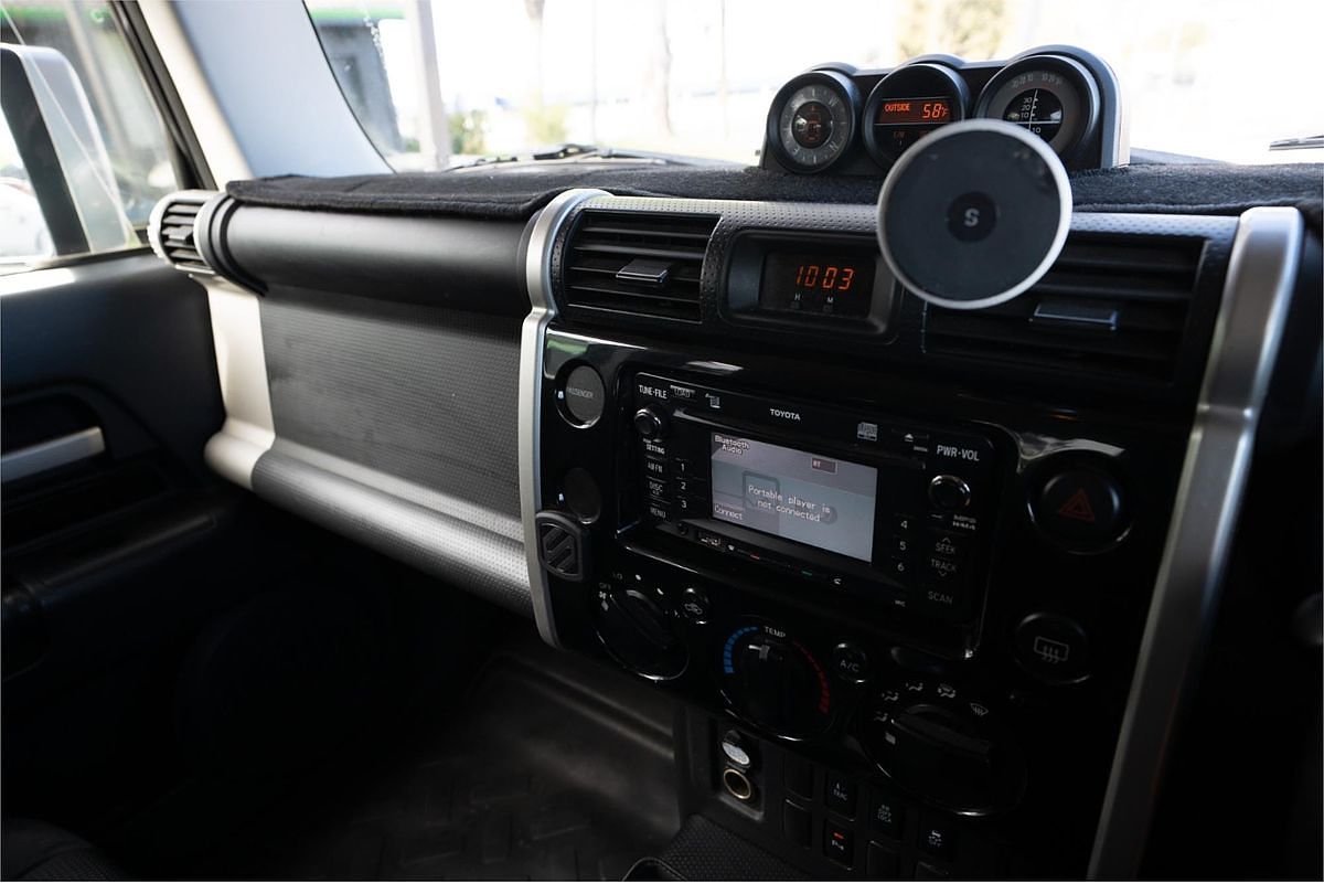 2011 Toyota FJ Cruiser GSJ15R