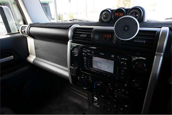 2011 Toyota FJ Cruiser GSJ15R