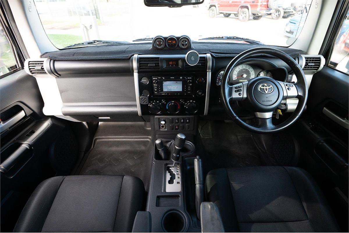 2011 Toyota FJ Cruiser GSJ15R