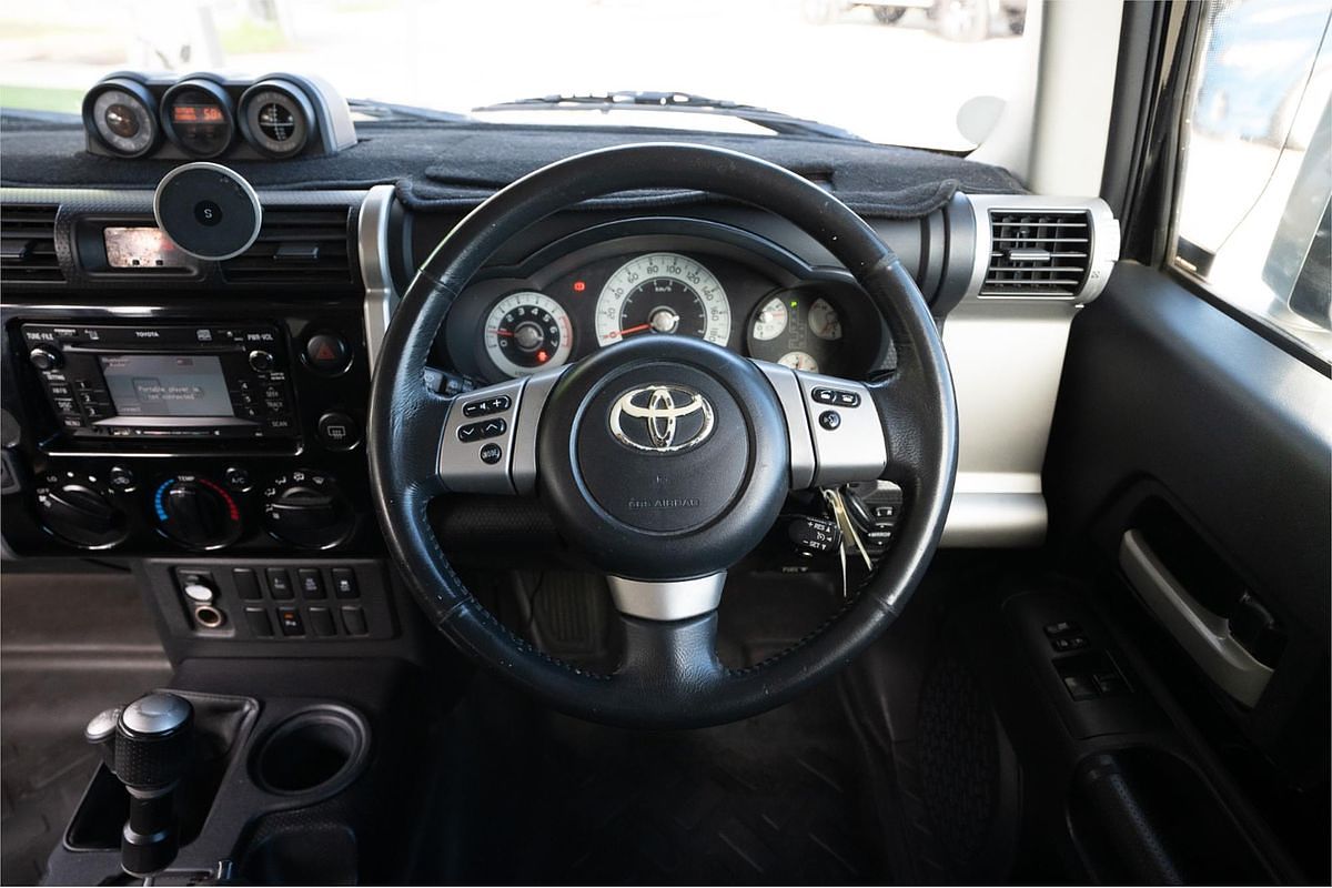 2011 Toyota FJ Cruiser GSJ15R