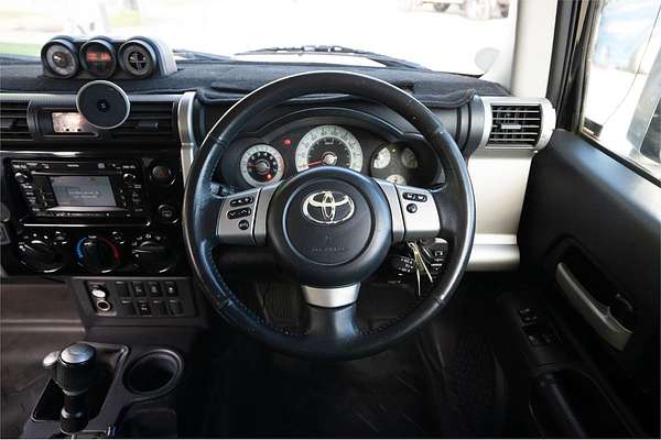 2011 Toyota FJ Cruiser GSJ15R