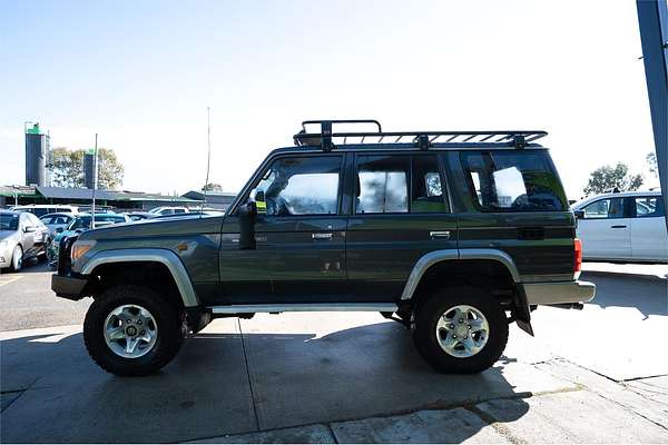 2014 Toyota Landcruiser GXL VDJ76R