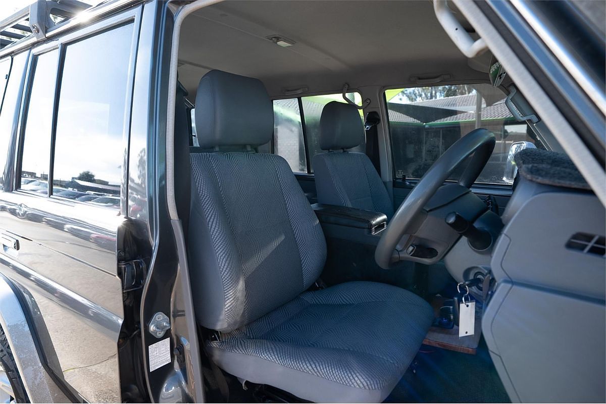 2014 Toyota Landcruiser GXL VDJ76R