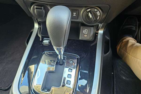 2025 Nissan Navara ST-X D23 4X4