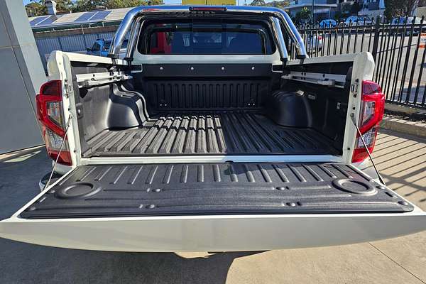 2025 Nissan Navara ST-X D23 4X4