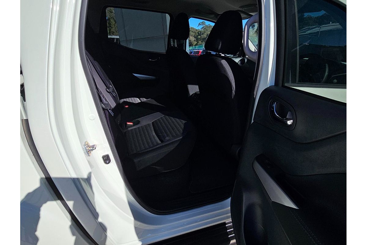 2025 Nissan Navara ST-X D23 4X4