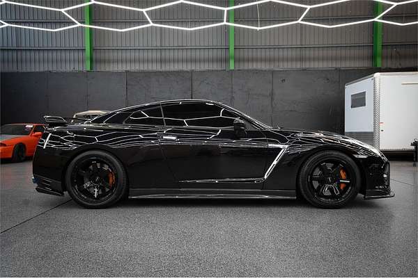 2016 Nissan GT-R Premium R35