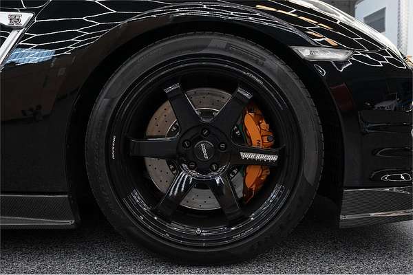 2016 Nissan GT-R Premium R35