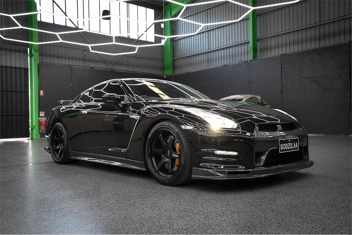2016 Nissan GT-R Premium R35