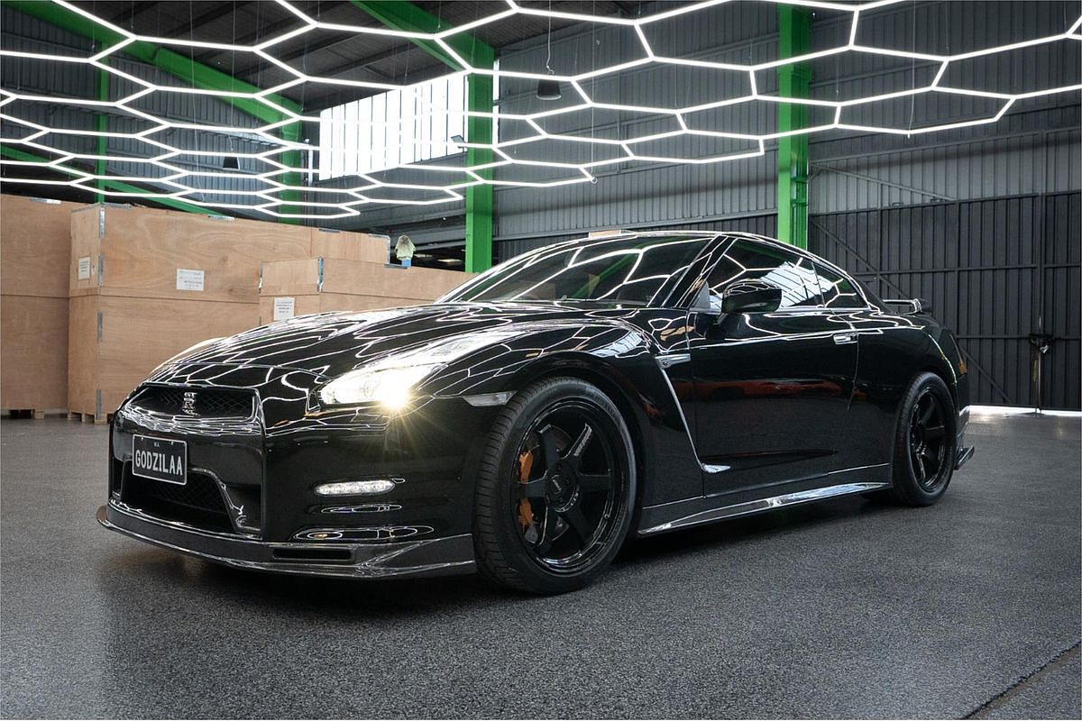 2016 Nissan GT-R Premium R35