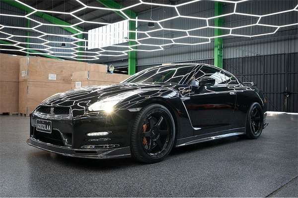 2016 Nissan GT-R Premium R35