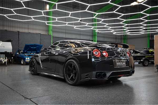 2016 Nissan GT-R Premium R35