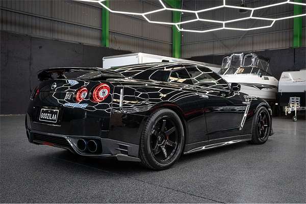 2016 Nissan GT-R Premium R35