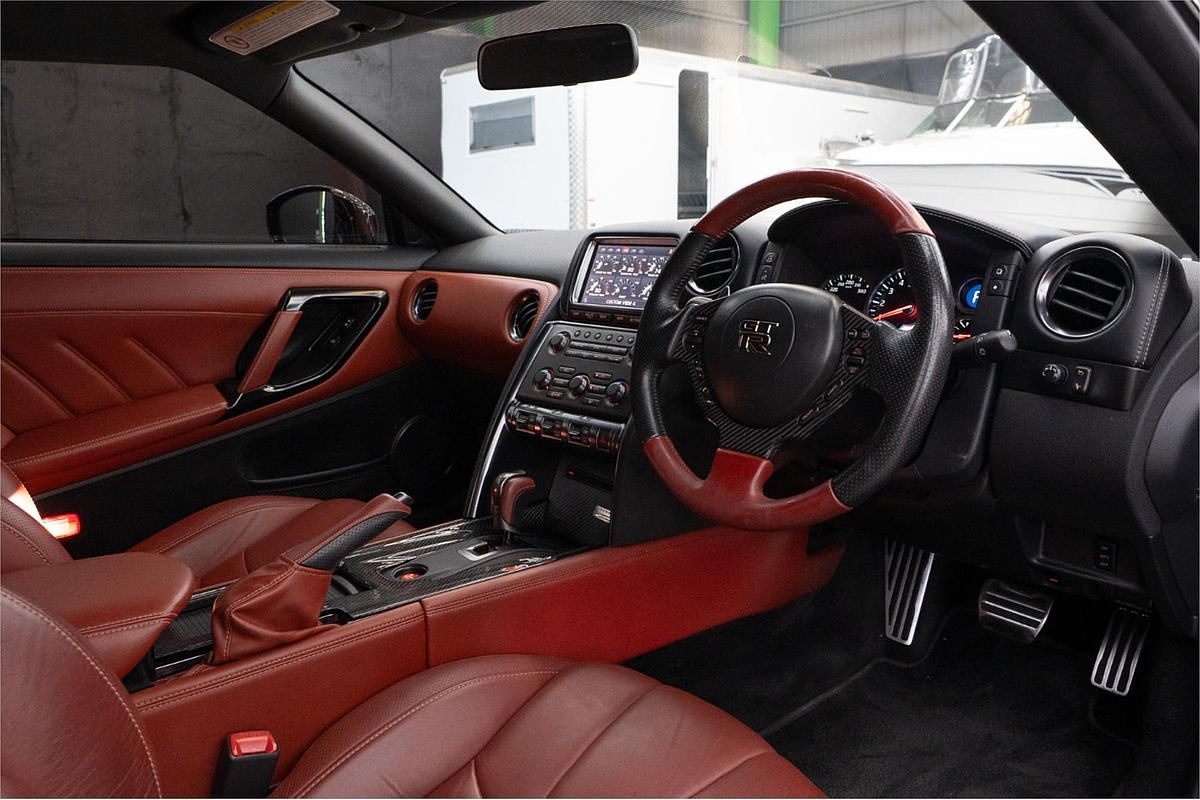 2016 Nissan GT-R Premium R35