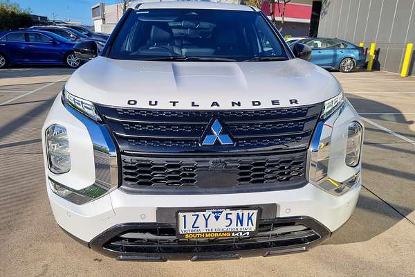 2023 Mitsubishi Outlander Black Edition ZM