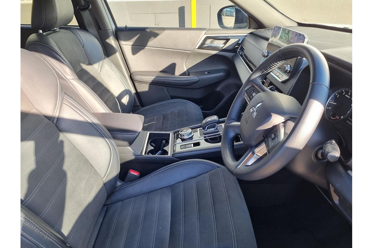 2023 Mitsubishi Outlander Black Edition ZM