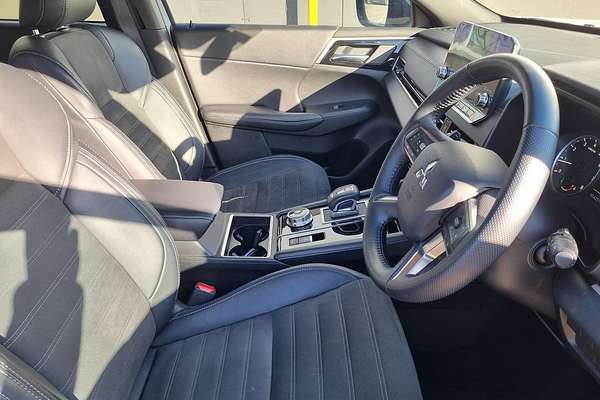 2023 Mitsubishi Outlander Black Edition ZM
