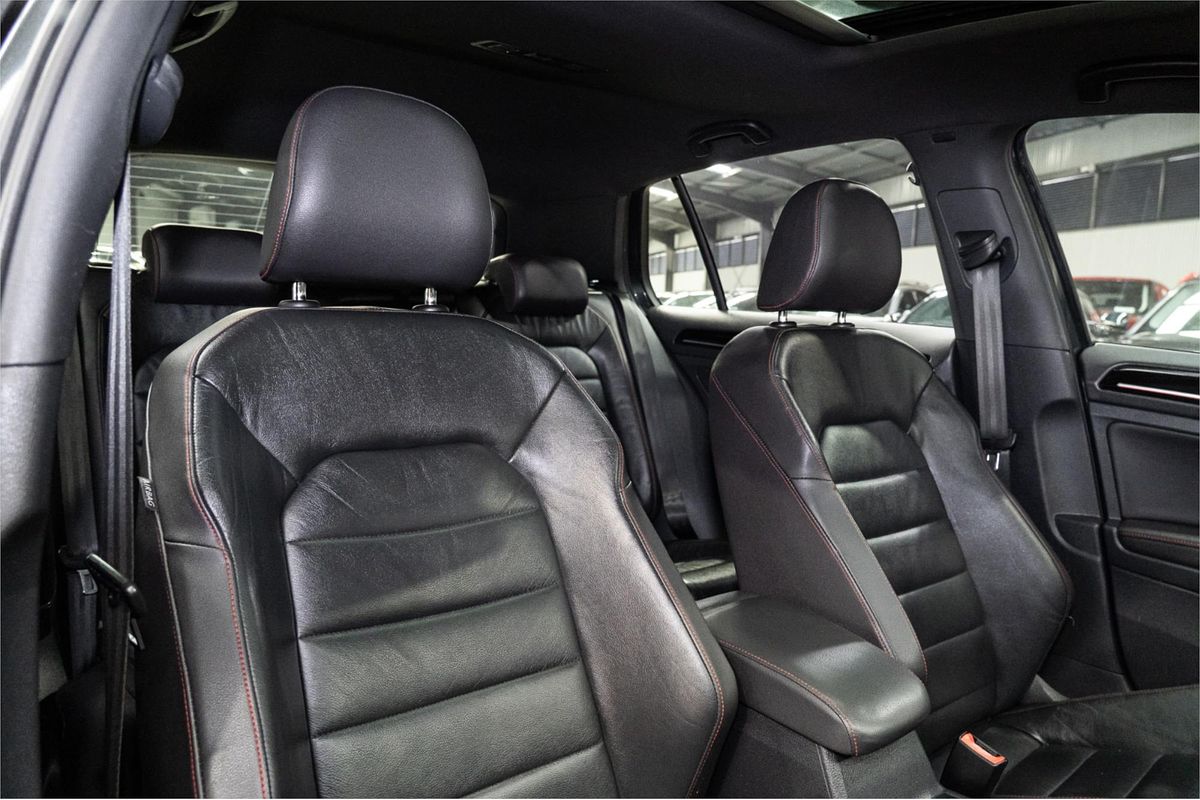 2013 Volkswagen Golf GTI 7