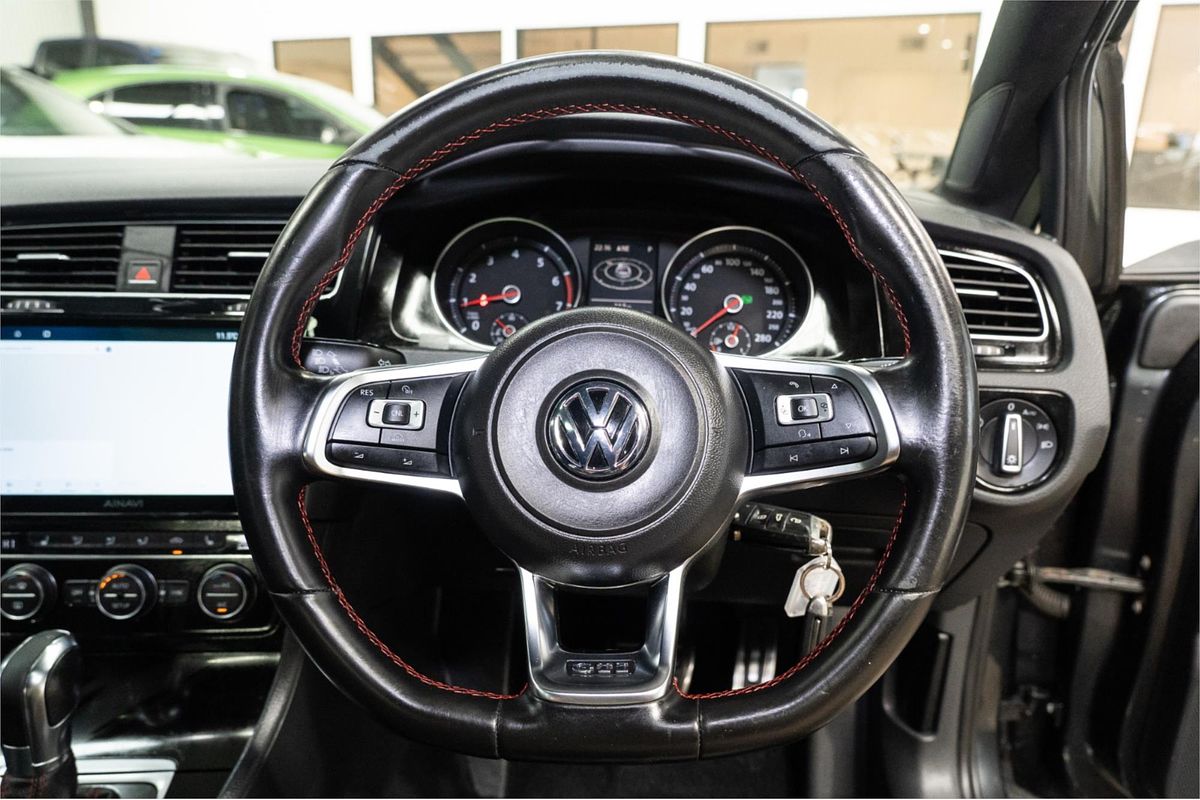2013 Volkswagen Golf GTI 7