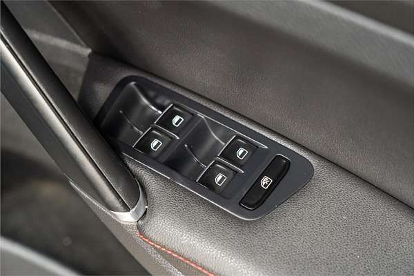 2013 Volkswagen Golf GTI 7