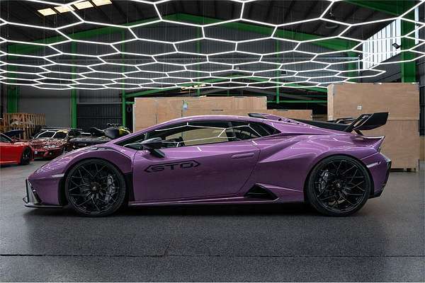 2022 Lamborghini Huracan STO 724