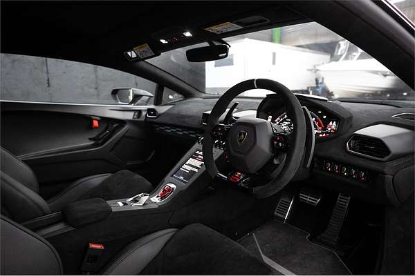 2022 Lamborghini Huracan STO 724