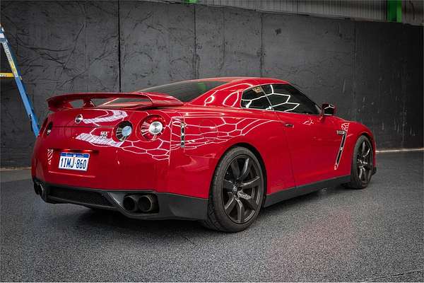 2010 Nissan GT-R Premium R35