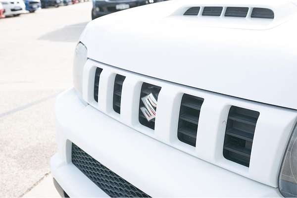2016 Suzuki Jimny Sierra SN413 T6