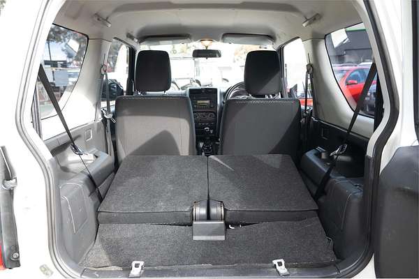 2016 Suzuki Jimny Sierra SN413 T6