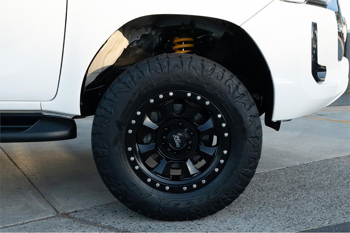 2020 Toyota Hilux SR5 GUN126R 4X4