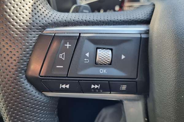 2023 Mitsubishi Outlander Black Edition ZM