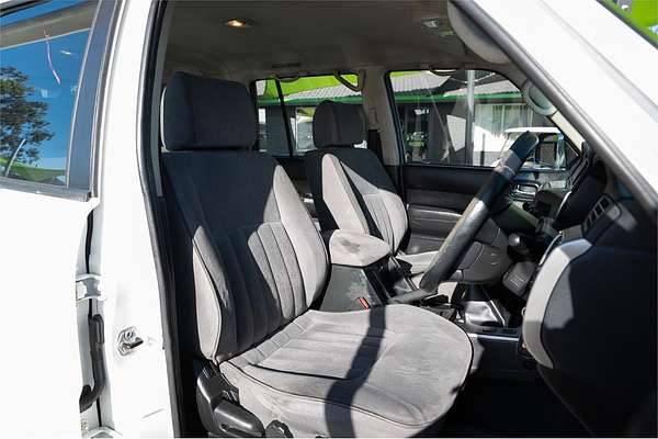 2013 Nissan Patrol ST Y61