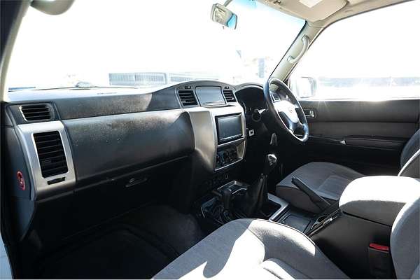 2013 Nissan Patrol ST Y61