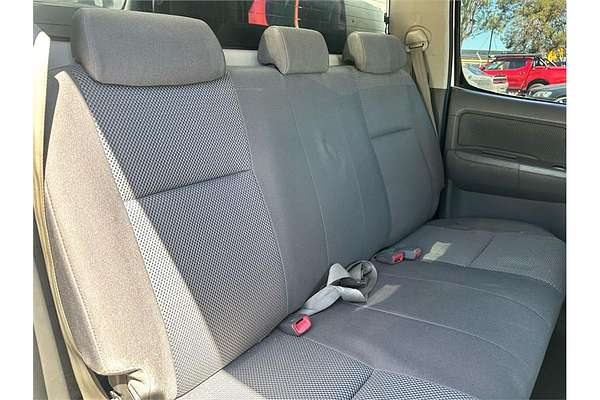 2012 Toyota Hilux SR KUN26R 4X4