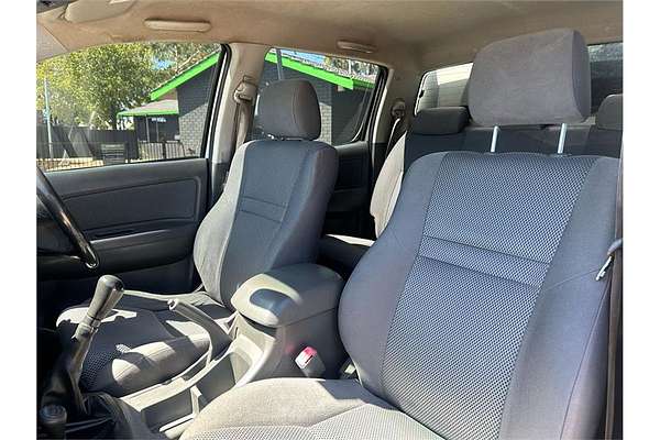 2012 Toyota Hilux SR KUN26R 4X4
