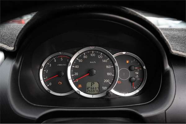 2011 Mitsubishi Triton GL-R MN 4X4