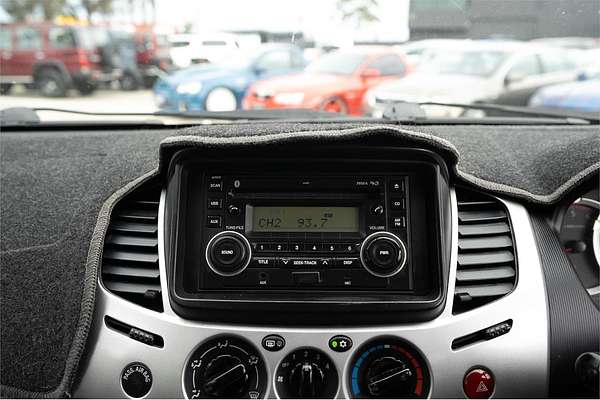 2011 Mitsubishi Triton GL-R MN 4X4